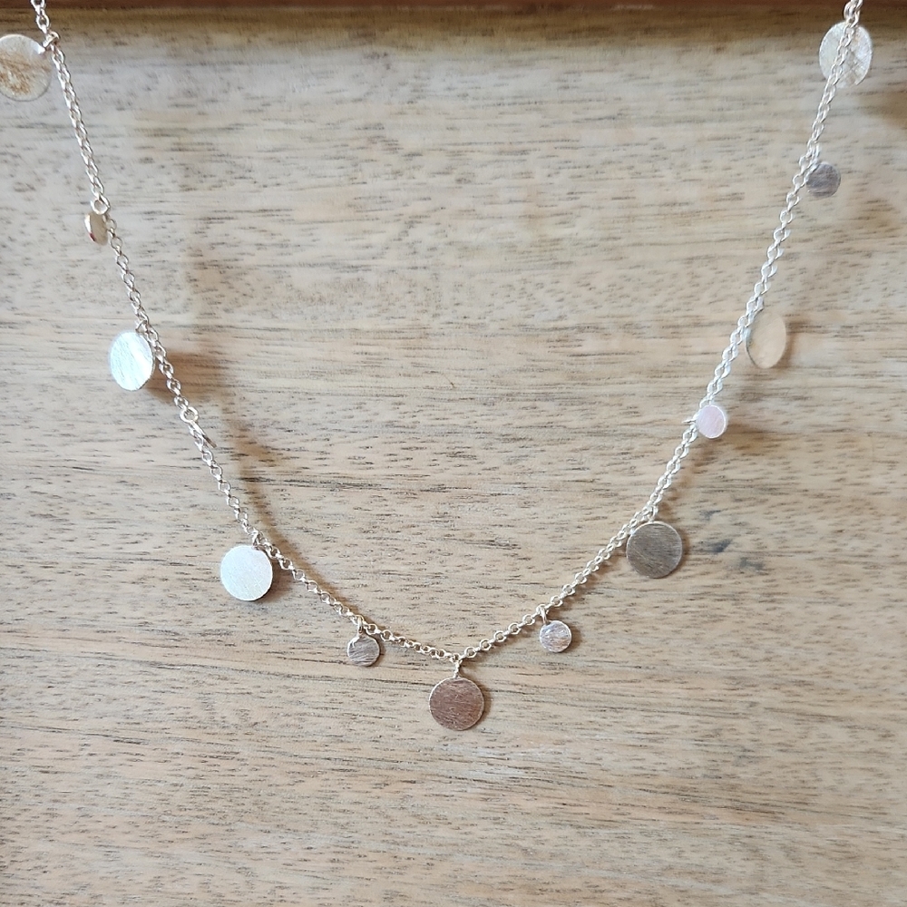 Elegant Silver Disc Necklace